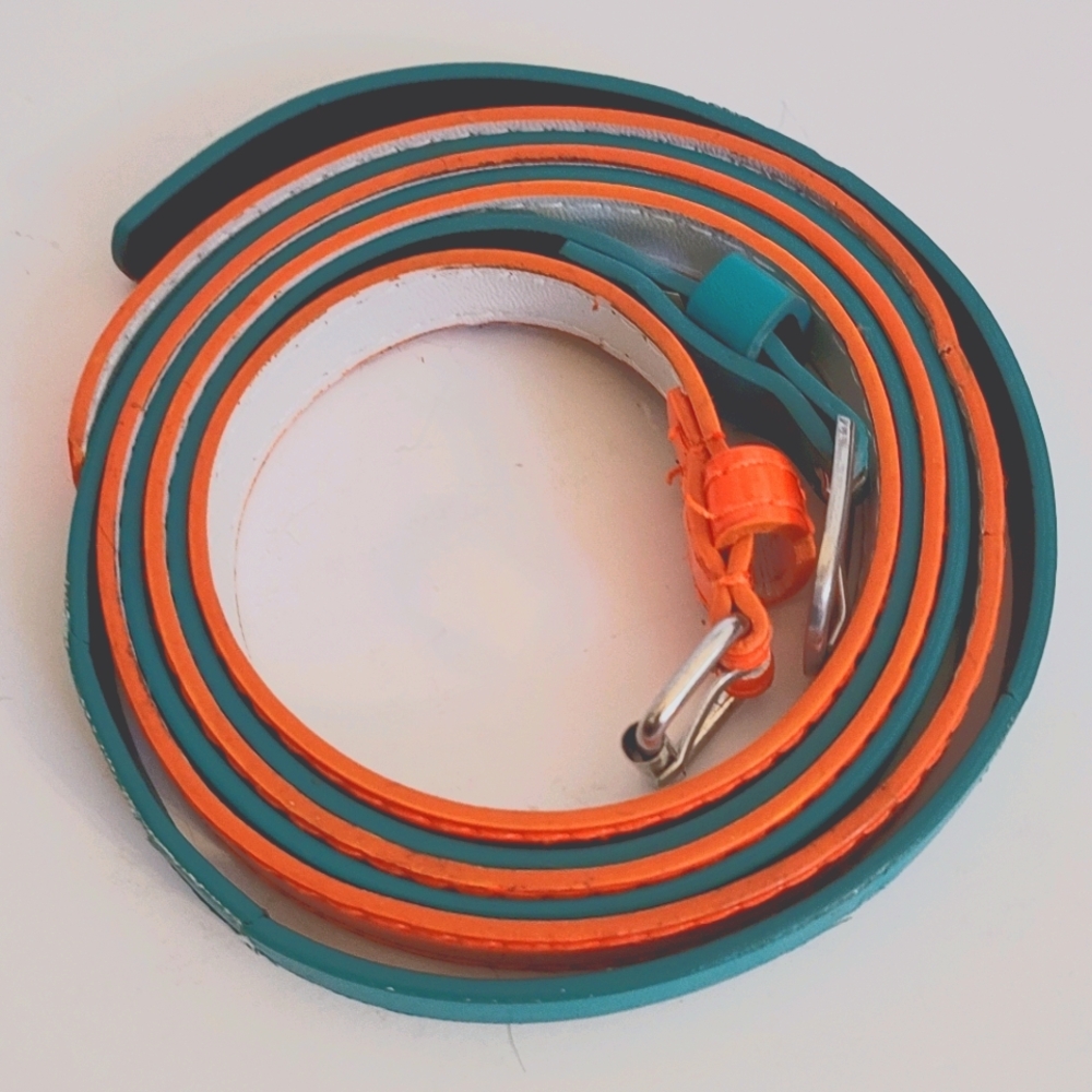 Pair of skinny belts